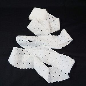Vintage Eyelet Lace Trim Embroidered White Scalloped Edge 5.5 Yards 2.5" Wide